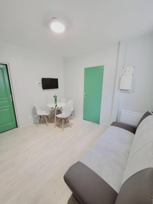 Appartement Proche St Denis "Appart 3" Pierrefitte-sur-Seine Kültér fotó